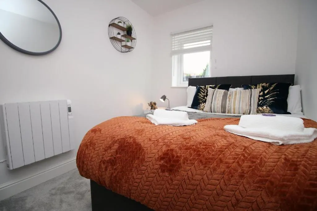 Spacious 2 Bedroom Apartment With Free Parking Cardiff
