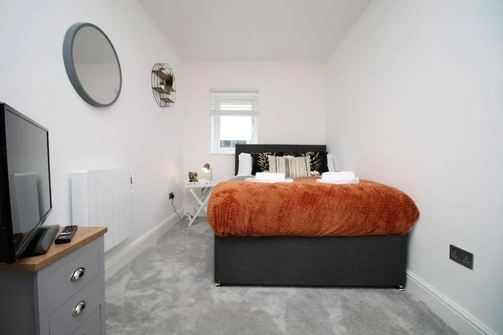 Spacious 2 Bedroom Apartment With Free Parking Cardiff